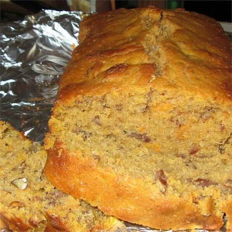 Potatoe Recipes, Sweet Potato Bread, Pane Dolce, Blueberry Bread, Potato Bread, Nut Recipes, Loaf Of Bread, Delectable Desserts, Pecan Recipes