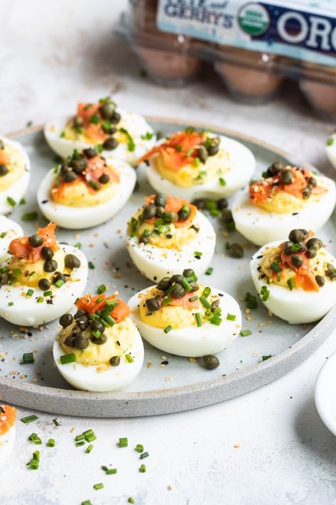 Smoked Salmon Deviled Eggs With Everything Bagel Seasoning | Pete and Gerry's Organic Eggs Smoked Salmon Deviled Eggs, Salmon Deviled Eggs, Salmon Capers, Devilled Eggs Recipe Best, Salmon Bagel, Everything Bagel Seasoning, Bagel Seasoning, Deviled Eggs Recipe, Organic Eggs