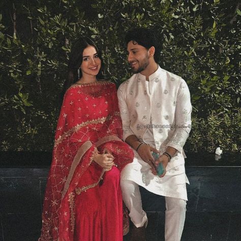 Pakistani Aesthetic Couple, Eid Couple Pics Aesthetic, Desi Couple Faceless Aesthetic, Pakistani Couple Aesthetic, Indian Couple Goals, Pakistani Couple, Desi Love, Indian Couple, Punjabi Couple