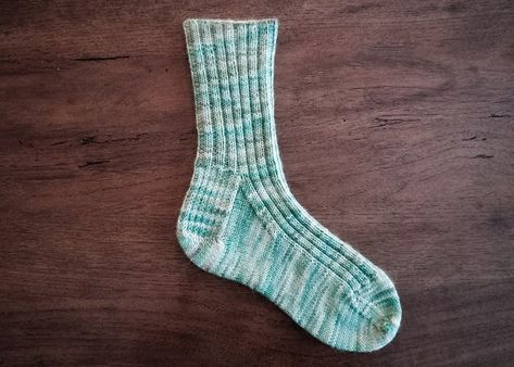 Simple Ribbed Socks – Megan Brightwood Sock Yarn Knitting Patterns, Sock Recipe, Portuguese Knitting, Knitted Socks Free Pattern, Ribbed Socks, Sock Knitting, Knitting Instructions, Sock Knitting Patterns, Knitted Socks