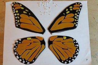 Fused Glass Butterfly, Frit Painting, Glass Butterflies, Art Butterflies, Cut Glass Vase, Plant Stakes, Glass Fusion Ideas, Fused Glass Artwork, Glass Fusing Projects