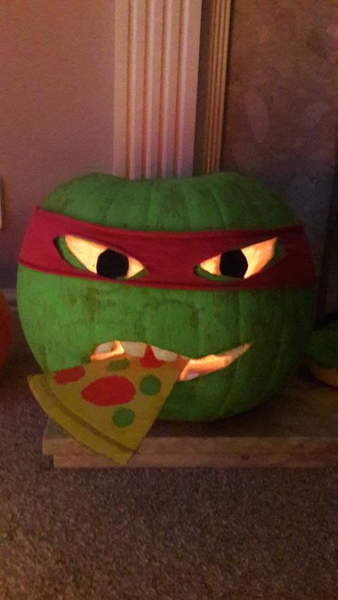 Raphael Ninja Turtle Pumpkin Teenage Mutant Ninja Turtle Pumpkin Carving, Ninja Turtle Scarecrow, Teenage Mutant Ninja Turtles Pumpkins, Tmnt Pumpkin Carving, Ninja Turtle Pumpkin Painting, Ninja Turtle Pumpkin Carving, Transformer Pumpkin, Ninja Turtles Pumpkin, Tmnt Pumpkin