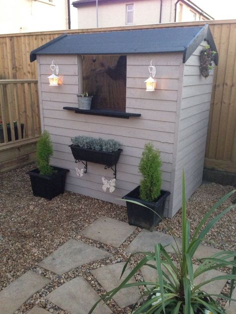 Tiny Patio, Small Garden Shed, Painted Shed, Shed Decor, Shed Colours, Backyard Shed, Modern Backyard, Shed Design, Backyard Fences