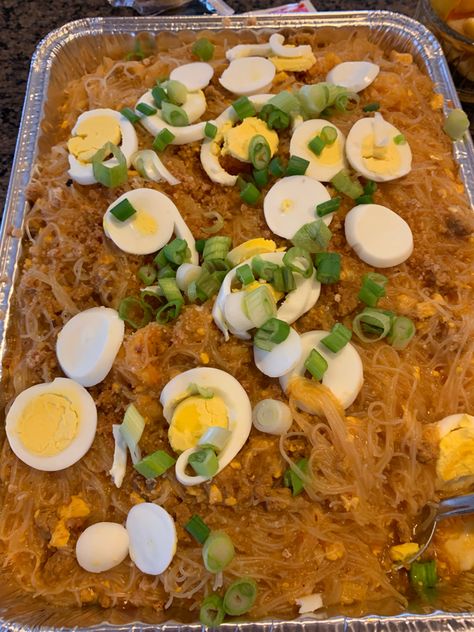 Pansit Palabok Palabok Recipe Filipino Food, Palabok Recipe, Recipe Filipino Food, Filipino Foods, Holy Matrimony, Filipino Food, Time To Eat, Filipino Recipes, Yummy Yummy