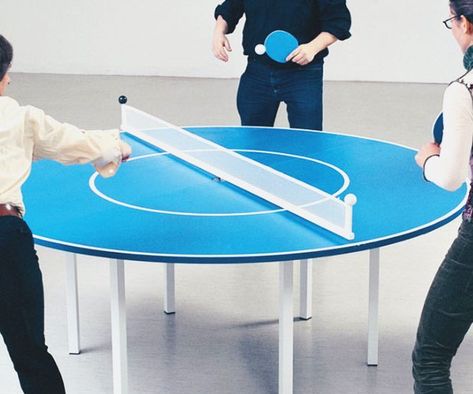 Give ping pong a whole new edge by taking away its existing ones and replacing it with the round ping pong table.