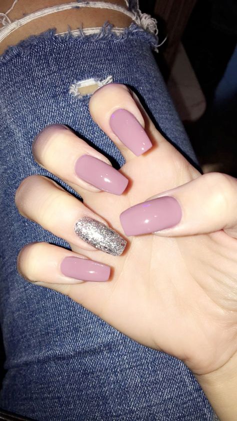 Dusty Rose Prom Nails, Mauve Square Nails, Mauve Acrylic Nails Coffin, Mauve And Silver Nails, Mauve Silver Nails, Mauve Sparkly Nails, Nails With Silver Glitter, Moms Nails, Nails With Silver