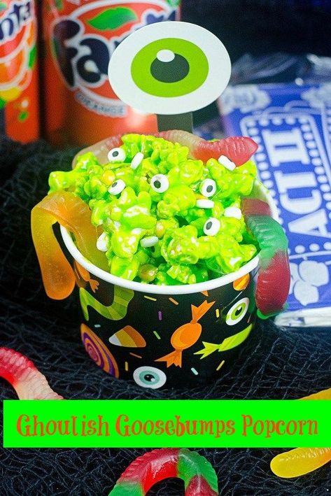 Looking for a sweet treat for your next haunted Halloween movie night? This ghoulish goosebumps popcorn is sure to be a hit with all your little ghosts and goblins. Find out how to make it and get a free movie rental too! w/ @Walmart, @Fanta, Act II and @GoosebumpsMovie #WalmartMovieNight #ad Goosebumps Dinner And A Movie, Halloween Popcorn Mix, Popcorn Mix Recipes, Halloween Popcorn, Popcorn Mix, Teen Crafts, Movie Crafts, Halloween Snack, Movie Rental