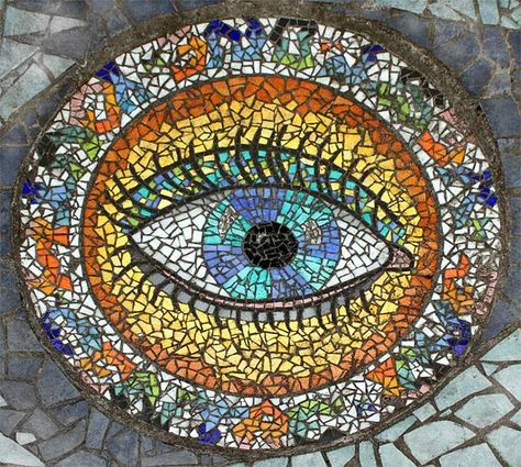 Mosaic Eyes, Mosaic Eye, Rock Mosaic, Eyes Inspiration, Free Mosaic Patterns, Stained Glass Mosaic Art, Mosaic Birdbath, Mosaic Portrait, Mosaic Stained