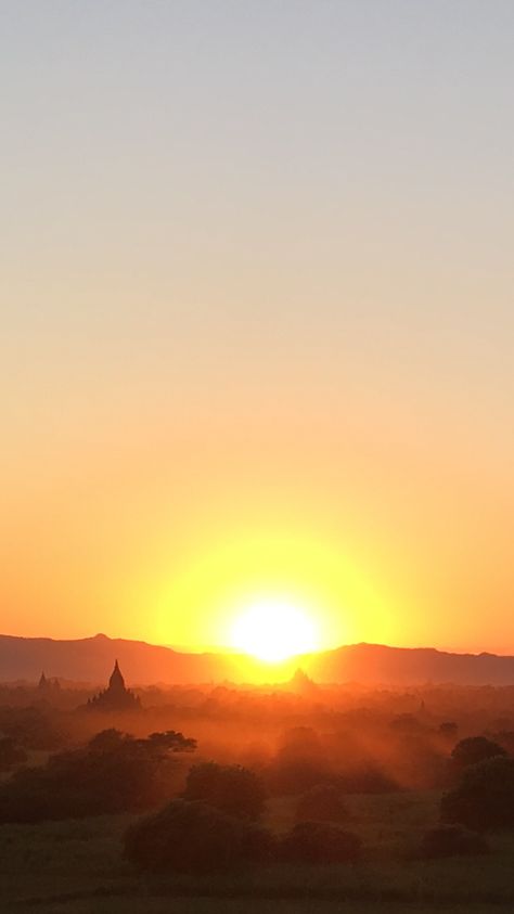 Bagan Sunset Rising Sun Wallpaper Aesthetic, Background Sunrise, Construction Logo Design, Sunset Pics, Beautiful Sunrise, Rising Sun, Sunset Pictures, Angkor, Scenery Wallpaper