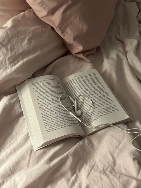 Reading Background Aesthetic, Reading Aesthetic Coquette, Coquette Reading Aesthetic, Girly Book Aesthetic, Reading Hobby Aesthetic, Soft Book Aesthetic, Girls Reading Books Aesthetic, Melaniecore Aesthetic, Pink Reading Aesthetic