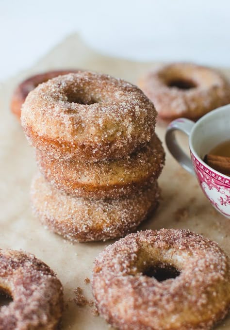 Learn how to make this classic baked apple cider donut recipe. The donuts are moist, flavorful with an irresistable sugary spice coating, and easy to make! Baked Apple Cider Donuts Recipe, Cider Donuts Recipe, Apple Cider Donuts Recipe, Baked Recipe, Apple Cider Donuts Baked, Bakery Treats, Homemade Donuts Recipe, Apple Donuts, Baked Donut Recipes