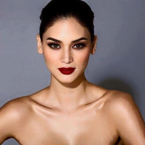 Congratulations to Ms. Philippines Pia Wurtzbach. Reigned as #MissUniverse2015 Natural Red Lips, Asian Makeup Before And After, Red Lipstick Makeup Looks, Pia Wurtzbach, Red Lipstick Makeup, Asian Skin, Lipstick Mac, Color Lipstick, Braut Make-up