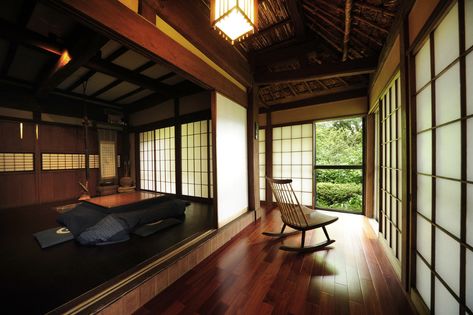 Japan’s Traditional ‘Minka’ Homes Gain a New Following - WSJ Japanese House Interior Design, Traditional Japanese House Interiors, Japan House Interior, Minka House, Japanese House Interior, Japan Luxury, Kanagawa Japan, Apartment Guide, Traditional Japanese House