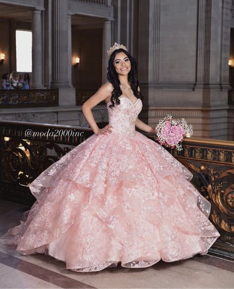 Book your appointment to say yes to your dream dress at Moda 2000👑 Instagram: @moda2000inc (714)774-7537 Rose Gold Quinceanera Dresses, White Quinceanera Dresses, Quinceanera Pink, Mexican Quinceanera Dresses, Quinceanera Dresses Gold, Quinceanera Themes Dresses, Pink Quince, Sweet 15 Dresses, Quince Dresses Mexican