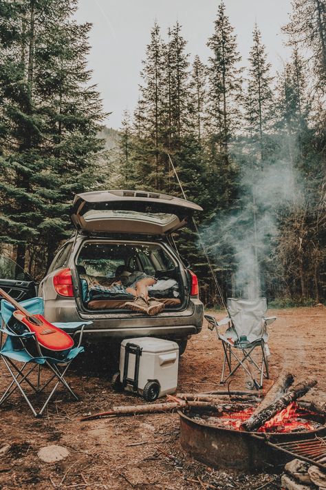 Car Camping Photoshoot, Car Camping Aesthetic Couple, Couples Camping Aesthetic, Couples Roadtrip, Guitar Date, Camping Romance, Camping Aesthetic Couple, Car Camping Aesthetic, Camping With Friends Aesthetic