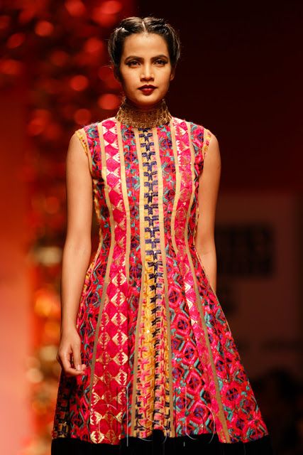 Runway Music, Punjab Culture, Phulkari Embroidery, Music Day, Traditional Prints, Long Anarkali, Indian Kurti, Indian Fashion Trends, India Fashion Week