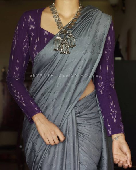 Saree Colours, Saree Inspiration, Silver Brunia, Bridal Lehenga Online, Cotton Saree Blouse Designs, Cotton Blouse Design, Cotton Saree Blouse, Grey Saree, Latest Model Blouse Designs