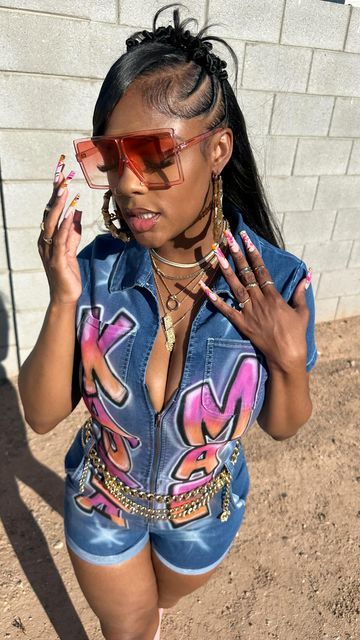 Las Vegas Hairstylist on Instagram: "Turning myself into a 90s Baddie 🥰 Freaknik Edition 🤪 #90sparty #90shair #Freaknik" 2000s Themed Party Outfit, Freaknik 90s, 90s Baddie, 90s Outfits Party, 27 Birthday, 90’s Outfits, 90s Theme Party, 90s Hip Hop Fashion, 90s Party