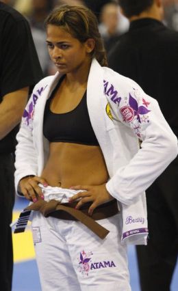 I don't care what gi I have as long as I look like this wearing it Bjj Girl, Martial Arts Gi, Jiu Jitsu Women, Jiu Jitsu Girls, Martial Arts Quotes, Martial Art Uniform, Martial Arts Kids, Self Defense Martial Arts, Female Martial Artists