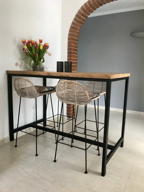 High Kitchen Table Ideas, Kitchen High Table, High Kitchen Table, Bar Table Dining Room, Bar Table Kitchen, Kitchen Aisle, Nyc Rooms, High Dining Table, Kitchen Bar Table