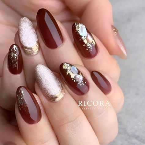 27 Hottest Maroon Red Nail Ideas To Try Right Now - 184 Nailart Merah Maroon, Nail Art Merah Maroon, Nailart Maroon, Engagement Nail Art, Red Wedding Nails, Maroon Nail Art, Maroon Nail Designs, Red Nail Art Designs, Bridal Nails Designs