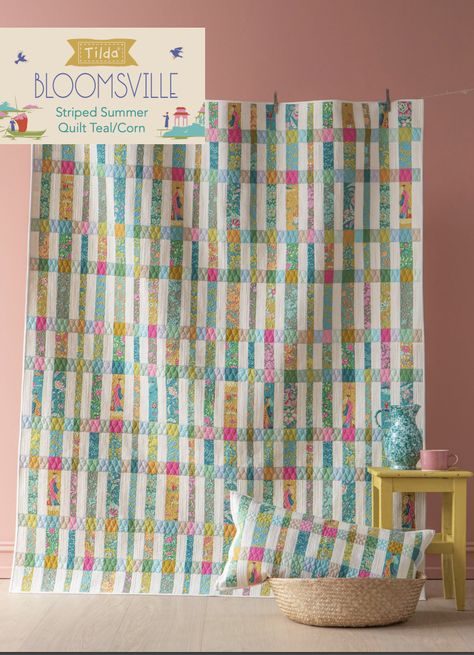 FREE Quilt Pattern using Tilda's Bloomsville Fabric! Wedding Quilts, Liberty Quilt, Tilda Fabric, Ac Cover, Modern Quilt Blocks, Beginner Quilt, Plaid Quilt, Summer Quilts, Garden Quilt