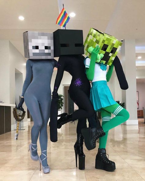 Cosplaystyle Mujer Anime, Minecraft Cosplay, Minecraft Costumes, Trio Costumes, Kostum Halloween, Funny Cosplay, Trio Halloween Costumes, Kostum Cosplay, Epic Cosplay