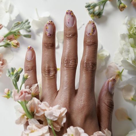 Patrick Nails, Wedding Day Nails, Natural Looking Nails, Engagement Nails, Nail Art Diy Easy, Cute Spring Nails, Sharon Stone, Polish Colors, Diy Nail Art