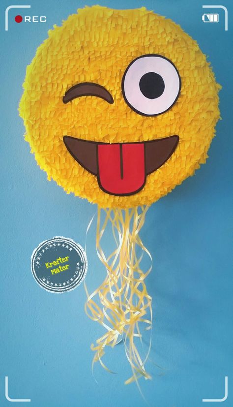 Emoji Pinata, Skateboard Birthday Party, Skateboard Birthday, Pinata Diy, Diy Pinata, 10th Birthday Parties, 9th Birthday, 10th Birthday, Party Decor