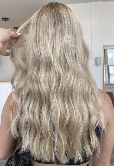 Blonde Highlights Ash, Blonde Hair For Summer, Highlights Ash Blonde, Summer Blonde Highlights, Champagne Blond, Hair For Summer, Warm Blonde Hair, Bright Blonde Hair, Bright Highlights