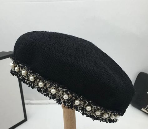 Beret Embellishment, Beaded Beret, Beret Diy, Crochet Beret Pattern, French Hat, Beret Pattern, Crochet Hat For Beginners, Mad Hat, Crochet Beret