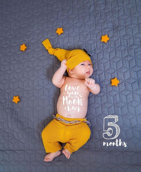 Heart melt! Happy 5 months cutie pie. 🤩 Find this adorable artwork in the app today to create yours, simply search ‘Moon’ ☺️ Link to try Baby Pics app for free in our bio 😘 @BabyPicsApp #BabyPicsApp ❤️ #babyapp #newbornphotography #newborn #babymilestones #5monthsold #3monthsold #4monthsold Baby Apps, Monthly Baby Photos, Baby Pics, Heart Melting, 5 Months, Baby Milestones, Cutie Pie, Baby Month By Month, Baby Pictures