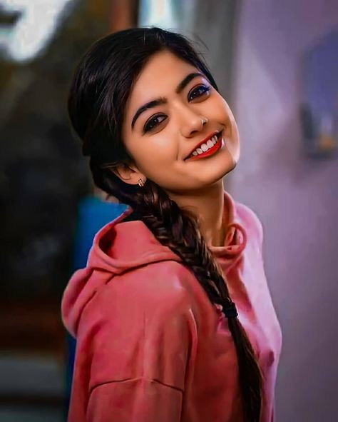 Instagram Stylish Actresses, Rashmika Mandanna, Full Screen, Muslim Women, Image Hd, Style Outfits, Girl Face, Stylish Girl, Women Clothing