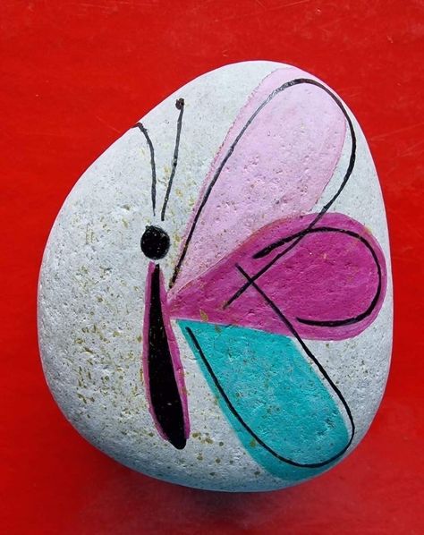 Simple Painted Rocks Ideas, Painted Rocks Ideas Easy Funny, Memorial Rock Painting Ideas, Simple Rock Painting Ideas, Decorating Rocks, Acrylic Painting Rocks, Painted Stepping Stones, Rock Sayings, Diy Rock Art