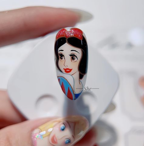 Character Tutorial, Disney Princess Cartoons, Nail Art Designs Images, Nail Art Disney, Disney Nails, Mermaid Art, Easy Nail Art, Acrylic Nail Designs, The Little Mermaid