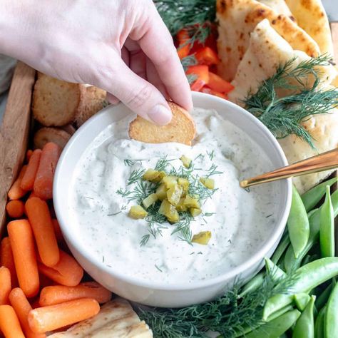 Dill Pickle Cottage Cheese Dip Cold Dip Recipes For Parties, Easy Cold Dip Recipes, Pickle Dip Recipe, Cottage Cheese Dip, Whipped Cottage Cheese, Cottage Cheese Smoothie, Cottage Cheese Breakfast Bowl, Cold Dip, Cold Dip Recipes