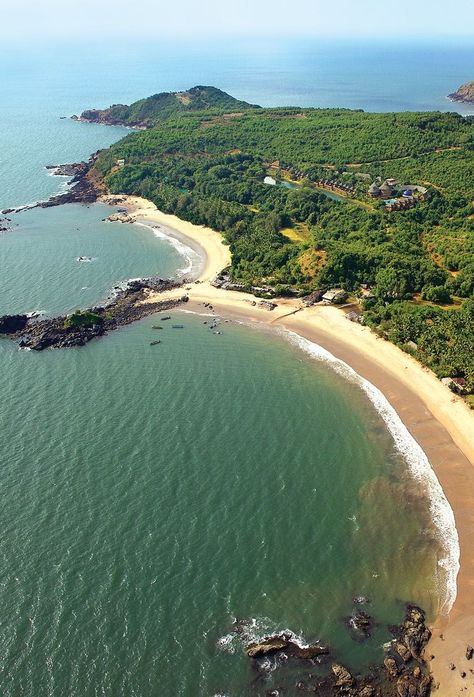 om beach gokarna, om beach resort, Best Time to Visit Om Beach, om beach karnataka Moon Beach, Western Ghats, Coastal Cities, Beach Paradise, Tourist Spots, Tourist Places, Most Beautiful Beaches, Beach Town, India Travel