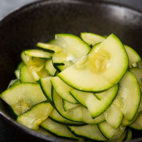 🥒 Discover the simple delight of Korean Zucchini Namul at @kmealsus! 🌿 This classic Korean side dish features tender zucchini sautéed with garlic, sesame oil, and a touch of soy sauce. Light, flavorful, and packed with nutrients, it’s the perfect complement to any meal. Enjoy a taste of Korea with this fresh and delicious namul!⁠ ⁠ #KoreanFood #호박나물 #ZucchiniNamul #KMealsUS #KoreanCuisine #HealthyEats Korean Zucchini, Summer Zucchini, Korean Side Dishes, Zucchini Fries, Meal Kit, Sesame Oil, Korean Food, Serving Size, Soy Sauce