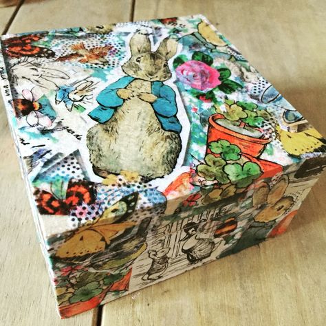 Wooden Box Decoupage, Decopage Ideas For Boxes, Deco Podge, Decoupage Boxes, Crafts 2024, Decorated Boxes, Art Fundraiser, Mod Podge Crafts, Pet Treat