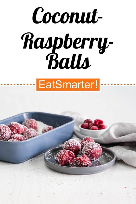 Clever naschen: Coconut-Raspberry-Balls - few calories - quick recipe - simple dish - So healthy is the recipe: 9.4/10 | A recipe idea by EAT SMARTER | Clean Eating, Vegan, Vegan Breakfast, Vegan Snack, Vegan Dessert, Vegetarian, Snack, Finger Food #cookingtechnique #healthyrecipes Fruity Snacks, Coconut Balls, Coconut Dessert, Vegan Christmas Recipes, Raspberry Recipes, Vegan Christmas, Easy Snack Recipes, Coconut Recipes, Eat Smart