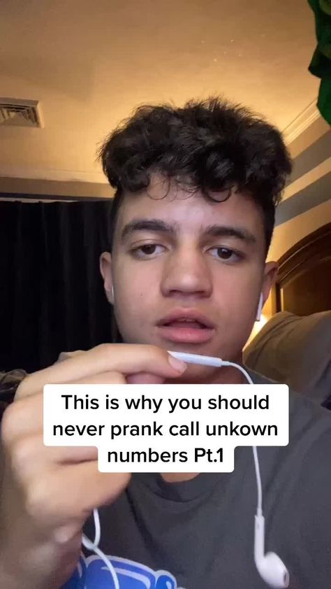 Good Prank Calls, Prank Call Numbers, Funny Numbers To Call, Funny Numbers, Numbers To Call, Good Pranks, Prank Calls, Mobile Video, Daily Memes