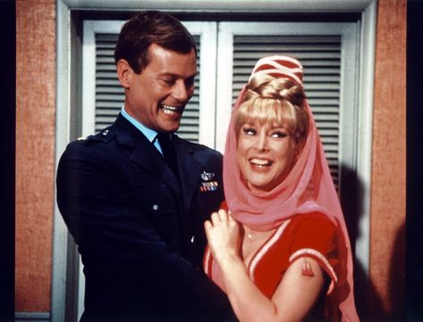 I Dream Of Jeanie, Norma Rae, Sidney Sheldon, Antenna Tv, Larry Hagman, Barbara Eden, Retro Photos, Sofia Loren, I Dream Of Jeannie