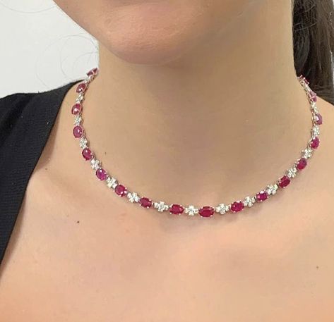 Ruby Choker Necklace Indian, Dimond Neckless Jewelry Simple, Ruby Choker, Ruby Necklace Designs, Ruby Diamond Necklace, Gold Magic, Crystal Wedding Necklace, Bridal Diamond Necklace, Real Diamond Necklace