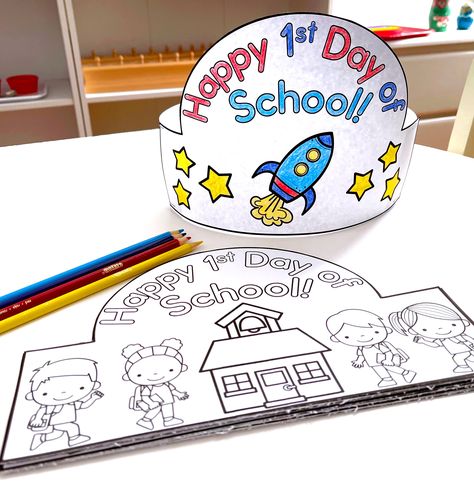 September Preschool Activities, Class Scrapbook, Happy 1st Day Of School, Writing Practice Kindergarten, Book Cover Design Ideas, Weather Activities For Kids, September Preschool, Cover Design Ideas, Preschool First Day