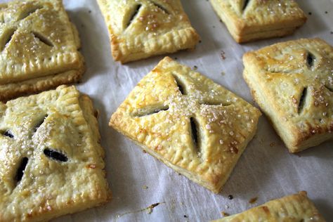 Deliciously sweet blueberry filling inside of a buttery, flakey crust. These blueberry hand pies are the perfect balance of sweet and tart! Blueberry Hand Pies, Blueberry Filling, Hand Pie Recipes, Blueberry Season, Hand Pie, Hand Pies, Pastry Dough, Original Recipe, Food Items