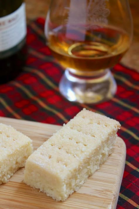 Shortbread Cookie Recipe Christmas, Easy Shortbread Recipe, Cookie Recipe Christmas, Molded Cookie Recipe, Shortbread Cookie Recipes, Traditional Shortbread Recipe, Best Shortbread Cookie Recipe, Easy Shortbread Cookie Recipe, Glass Of Whisky