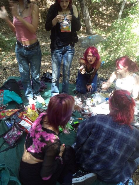 Bday Picnic, Dani California, I Need Friends, Dream Friends, Paper Mask, Need Friends, Friends Aesthetic, I Love My Friends