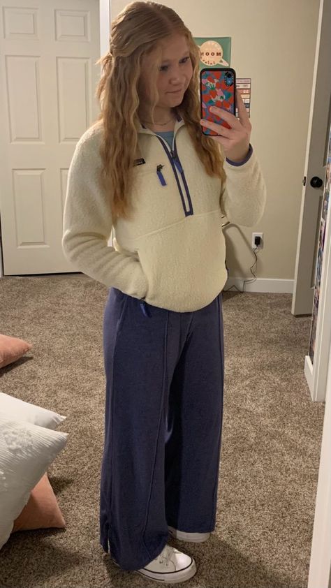 Fleece Quarter Zip Outfit, Wide Leg Sweats Outfit, Granola Outfits Fall, Quarter Zip Outfit, Wide Leg Sweats, Granola Outfits, Fleece Outfit, Sweats Outfit, College Fits