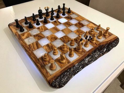 Chess Board Table, Wood Chess Board, Chess Set Unique, Wood Chess Set, Board Game Table, Woodworking Shop Projects, Chess Table, Wood Furniture Design, Wood Chess