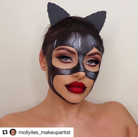 Half Face Halloween Makeup, Catwoman Makeup, Halloween Makeup Sugar Skull, Pumpkin Halloween Costume, Cute Halloween Makeup, Halloween Makeup Pretty, Cool Halloween Makeup, Pretty Halloween, Halloween Makeup Ideas